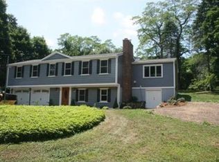 13 Topsfield Rd, Wenham, MA 01984