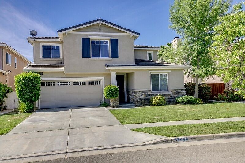 1st image of 38048 Copperwood St