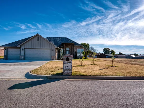 1404 N Oak St, Seiling, OK 73663