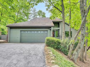 5426 Doe Run Rd, Roanoke, VA 24018