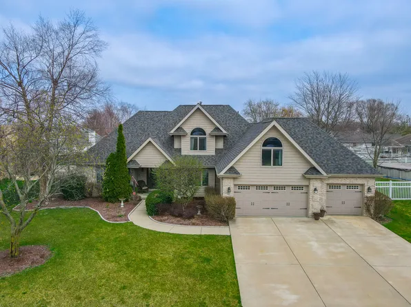 587 Water Tower Rd S, Manteno, IL 60950