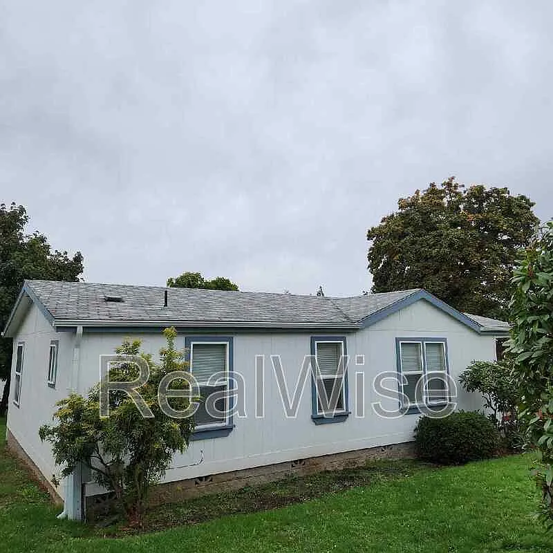 2 bed, 2.0 bath, 1080 sqft, $1,400 — Photo 2