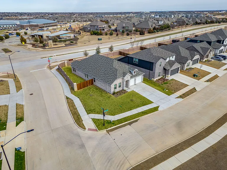 6436 Bronco Rd — Photo 35