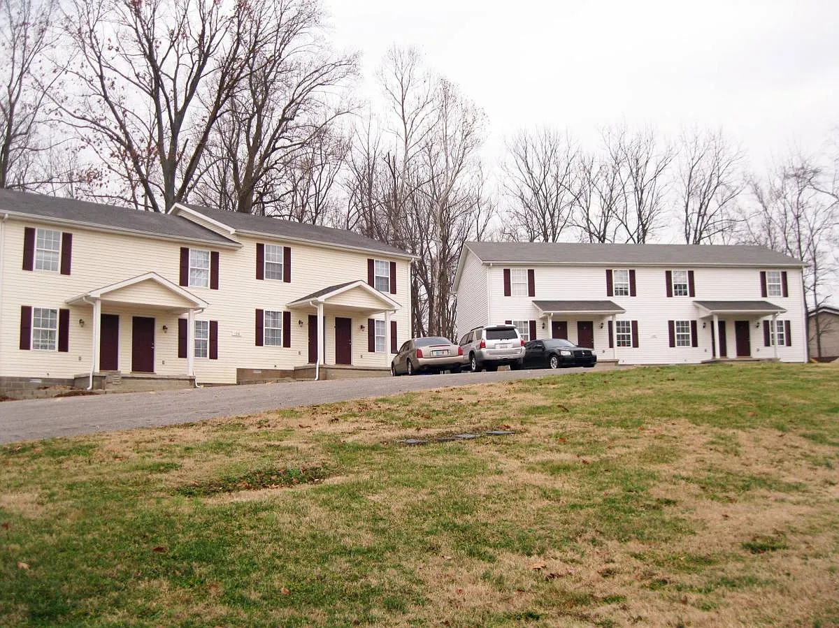 2 bed, 1000 sqft, $975 — Photo 1