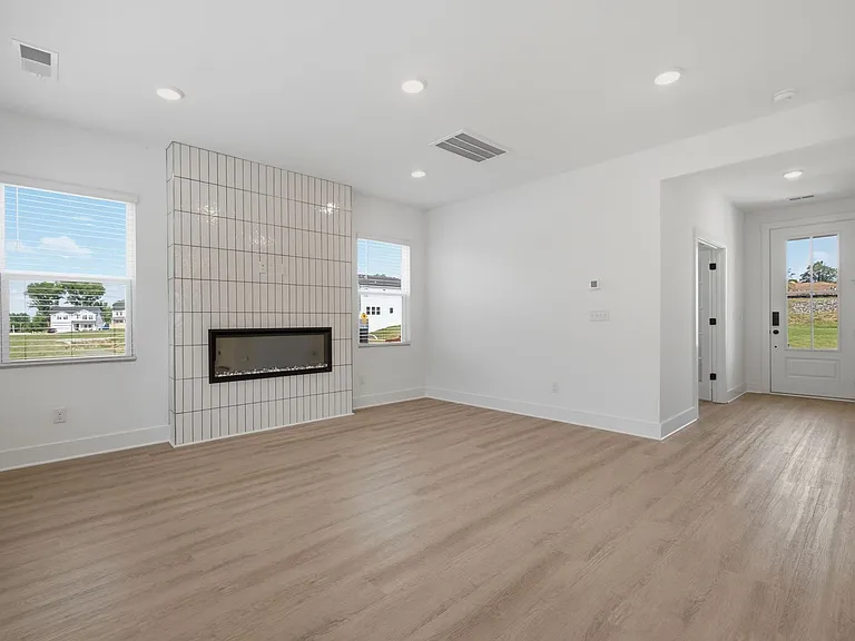 245 Rose Hannah Dr — Photo 7