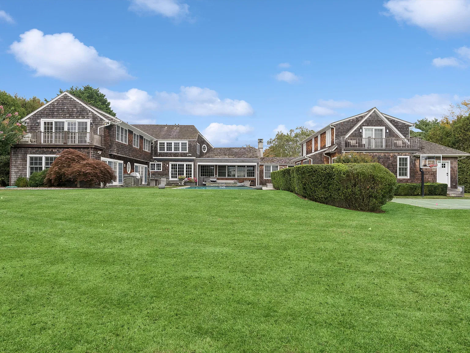 Mecox Bay to Ocean Views in Water Mill — Photo 1