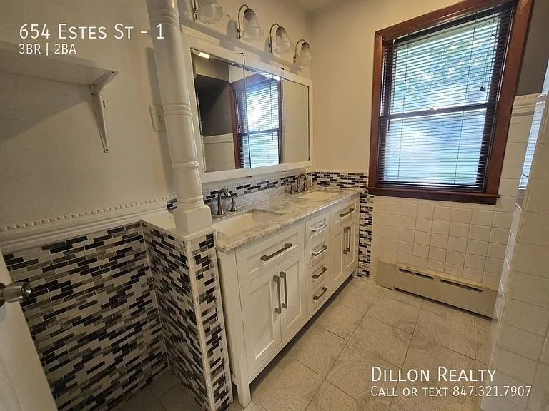 654 Estes St #1 — Photo 5