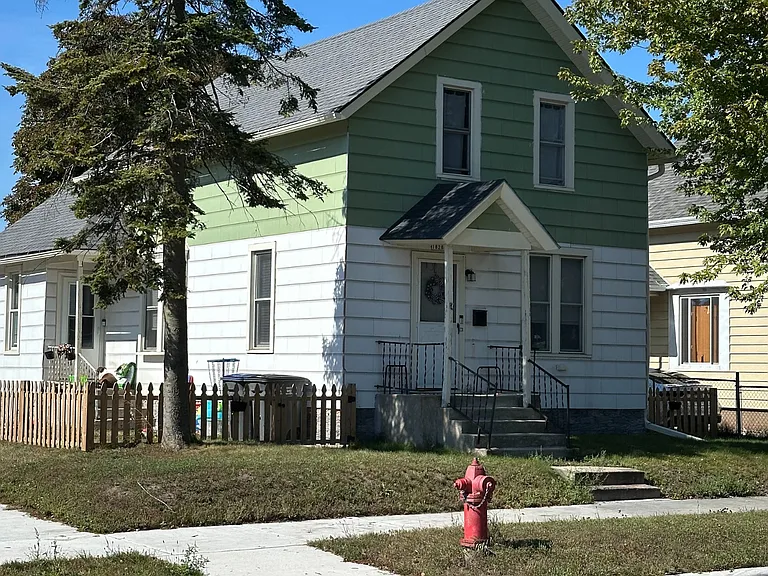 1828 S 11th St — Photo 16