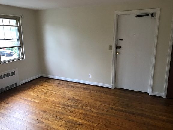 5th image of 2726 Elmwood Ave