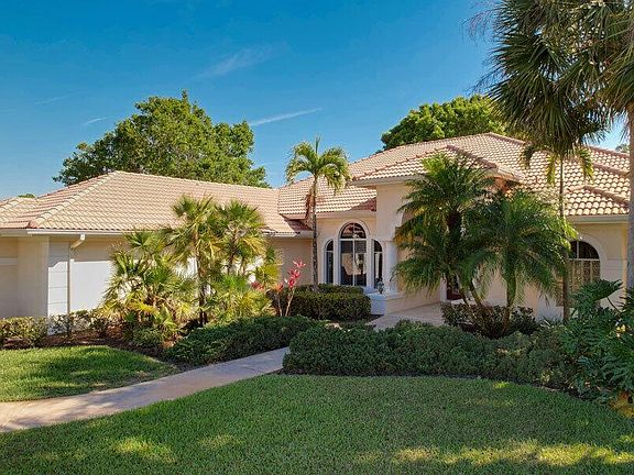 5th image of 8035 Plantation Lakes Dr