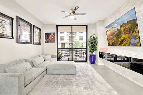 801 S Olive Ave #1018 Photo 1