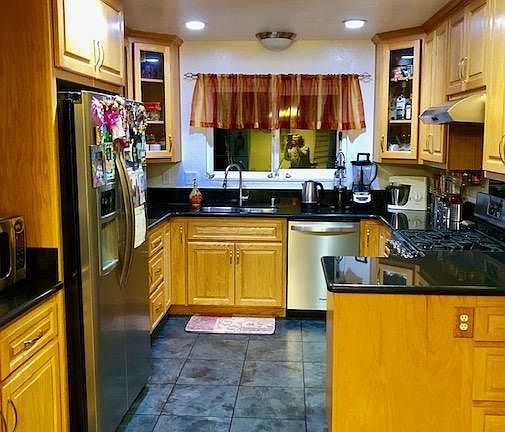 5th image of 755 Cascade Dr
