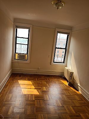 4th image of 31-28 32nd St #50