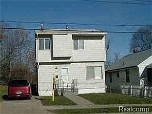 5th image of 220 Fisher Ave