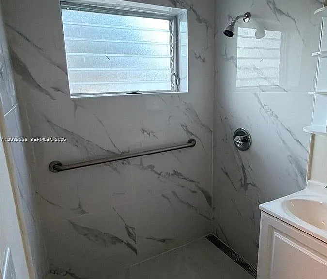 2210 NE 170th St #2220 — Photo 3