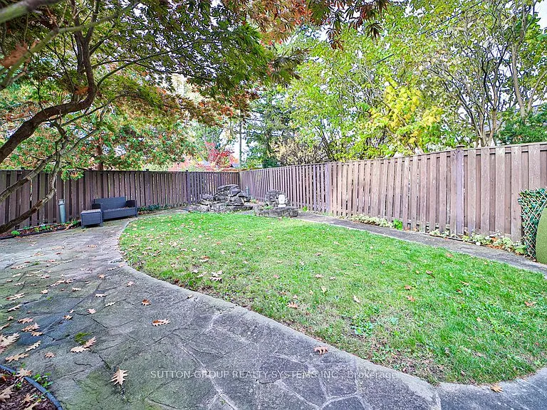 3 Twyford Ct — Photo 37