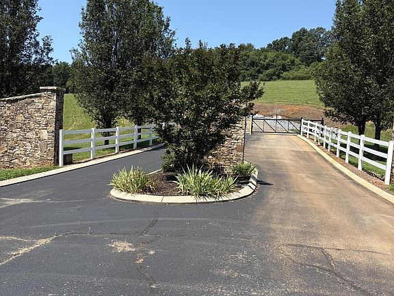 3rd image of 0 Butterfly Cove Trl