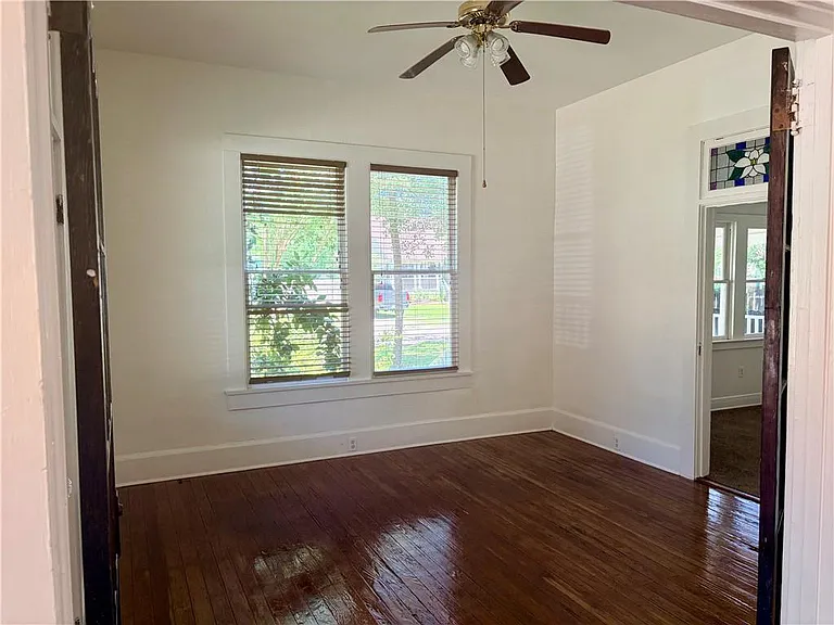 410 E Park Ave — Photo 8