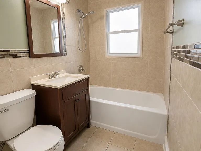 11447 S Natoma Ave — Photo 7