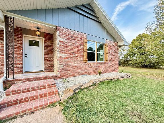 3rd image of 59 Potters Road