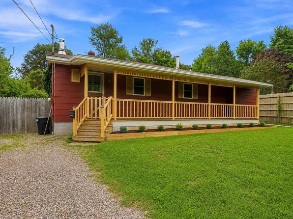 35 Colonial Cres, New Minas, NS B4N 4M6