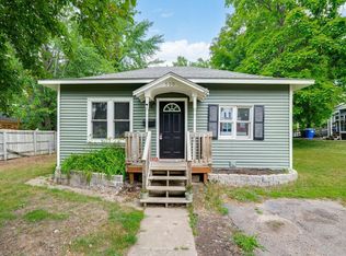 530 3rd Ave SW, Cambridge, MN 55008