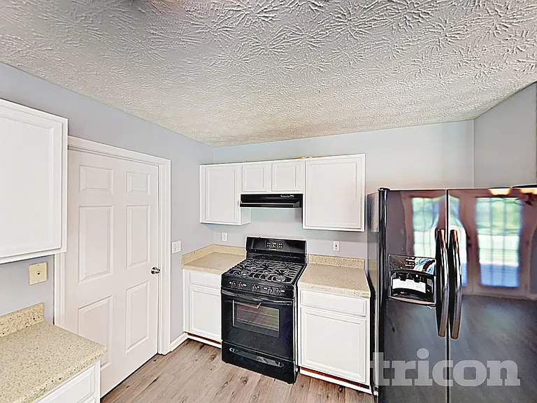 5413 Wicklander Dr — Photo 5