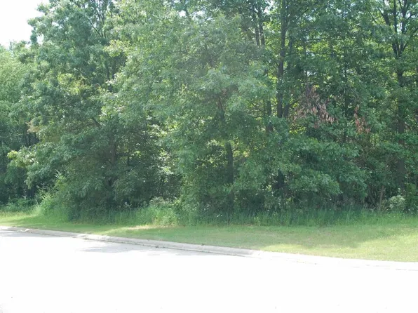 51242 Christian Dr, South Bend, IN 46628