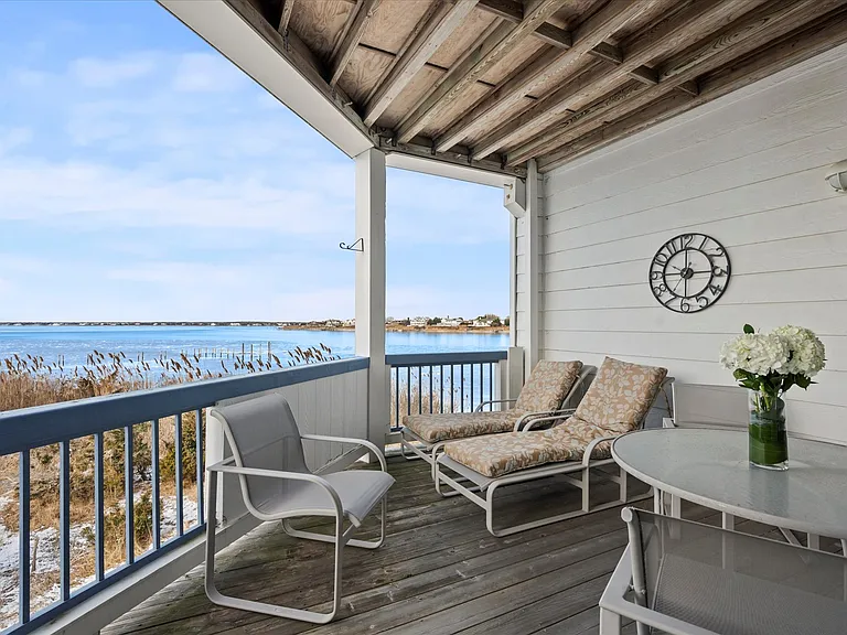 260 Dune Rd #89 — Photo 3