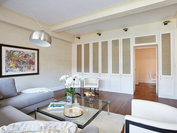 2nd image of 944 Park Ave #5B