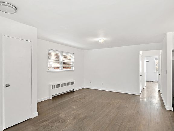 5th image of 3283 Spencer Dr #1