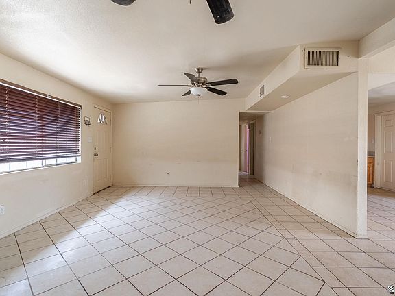 3rd image of 254 W 21st St