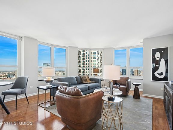3rd image of 345 N La Salle Dr APT 3601
