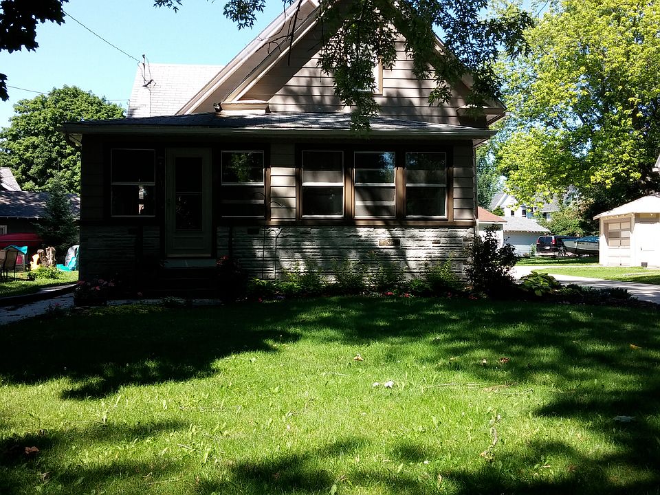 1st image of 411 Grand Ave