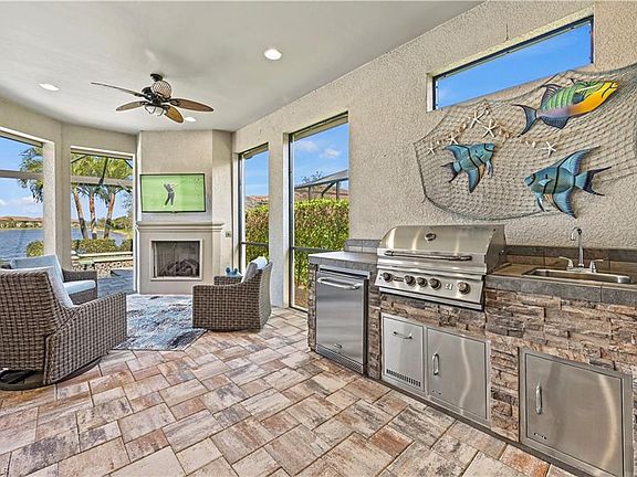 3rd image of 9341 Terresina DR