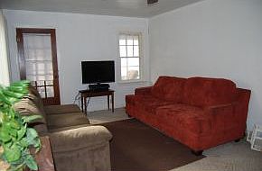 3rd image of 427 Charles St