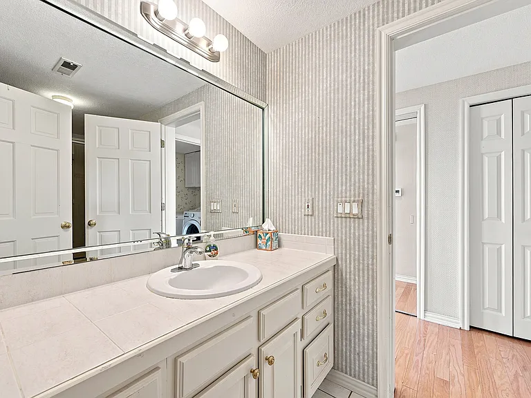 680 Ridgeside Dr #1 — Photo 12
