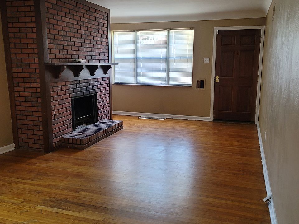 2nd image of 6813 Duckworth St