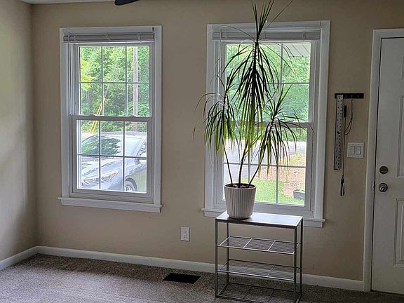 5th image of 405 Breckinridge Dr