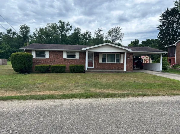 94 Greenbrier Ave, Williamstown, WV 26187