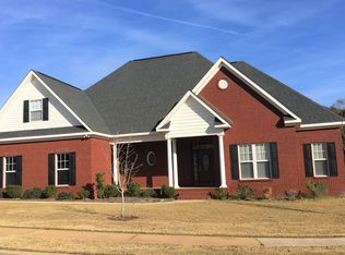 304 Wicklow Dr, Dothan, AL 36303