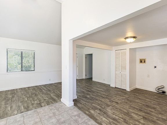 5th image of 8090 Park Avenue