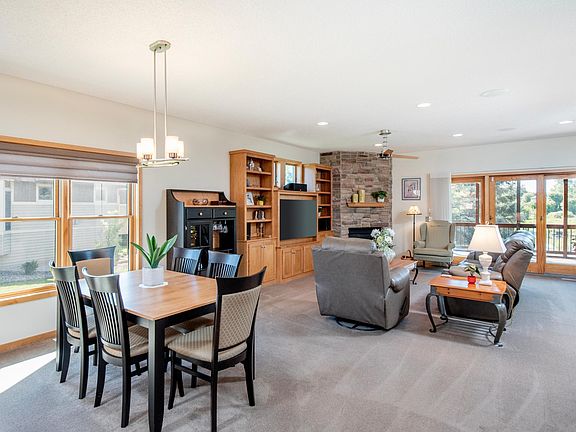 2nd image of 1161 Lakemoor Dr