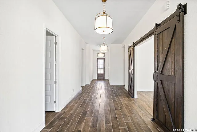 4 bed, 3.5 bath, 3040 sqft, $4,500 — Photo 3