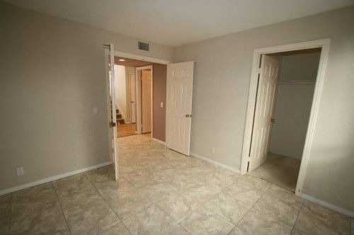 4th image of 2032 Acacia Dr