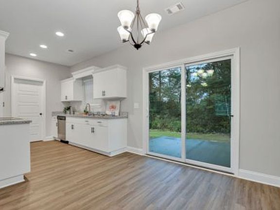 3rd image of 135 Smithfield Dr #B