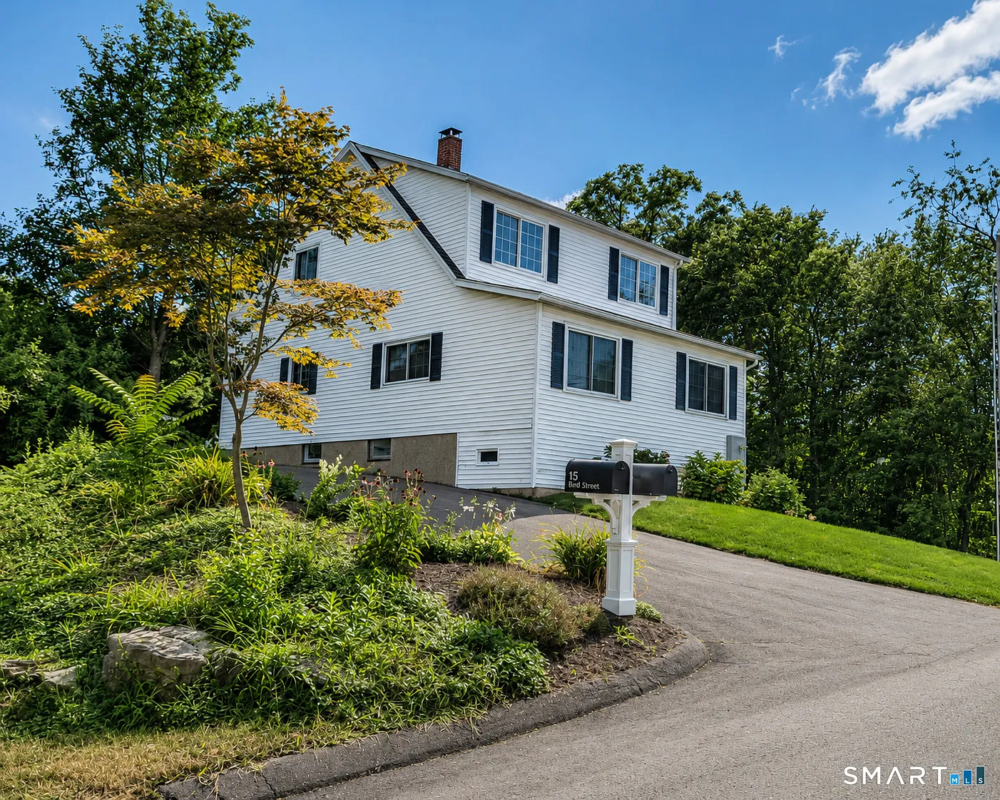 1 bed, 1.0 bath, 750 sqft, $1,700 — Photo 1