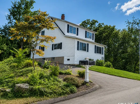 15 Birch St, Shelton, CT 06484