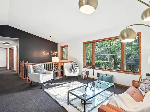 1241 Maywood St, Saint Paul, MN 55117