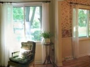 2300 Wyckwood Dr, Aurora, IL